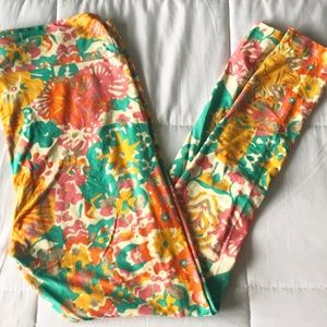 LuLaRoe TC Summer Floral Leggings